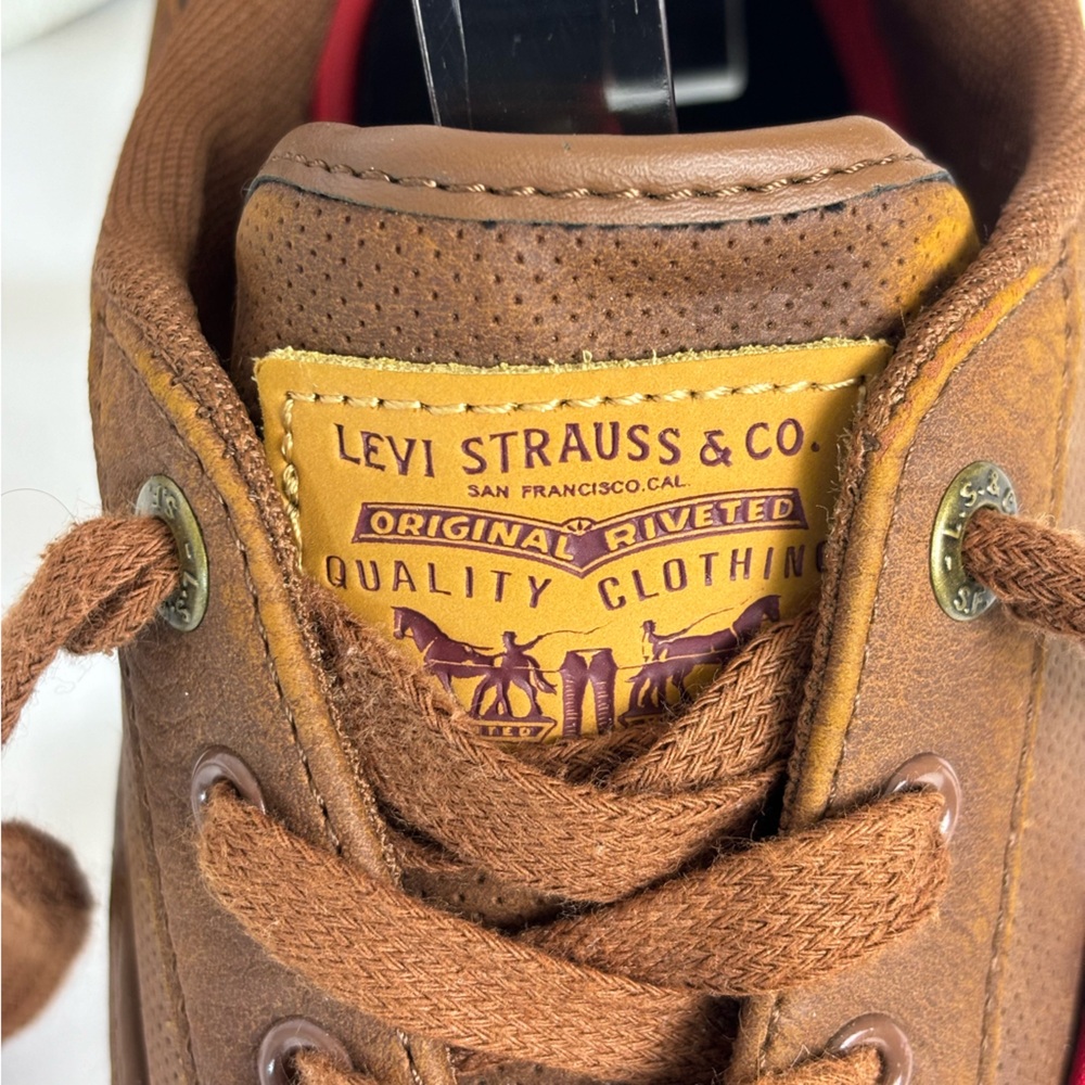 Levi’s Sneakers Comfort Lace Up Classic Low Top Tennis Shoes Brown Size 9 - Picture 8 of 16